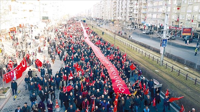 TERÖRE KARŞI YÜRÜDÜLER