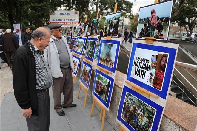 Arakan´daki katliamı fotoğraf sergisi ile gösterdiler 