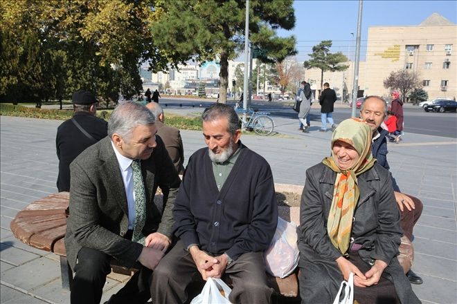 Başkan Çelik, Vali Kamçı ile birlikte KAYTUR tarafından açılan Meydan Döner´i ziyaret etti 