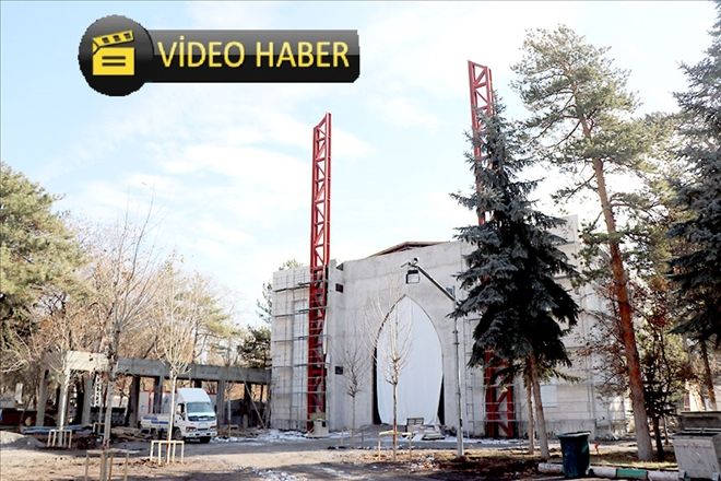 orgeneral akar memleketi kayseri ye cami yaptiriyor