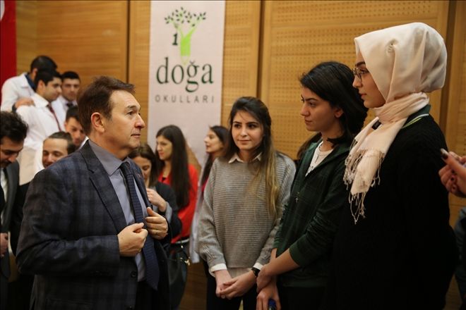 Rektör Sabuncuoğlu üniversite adayı öğrencilerle buluştu