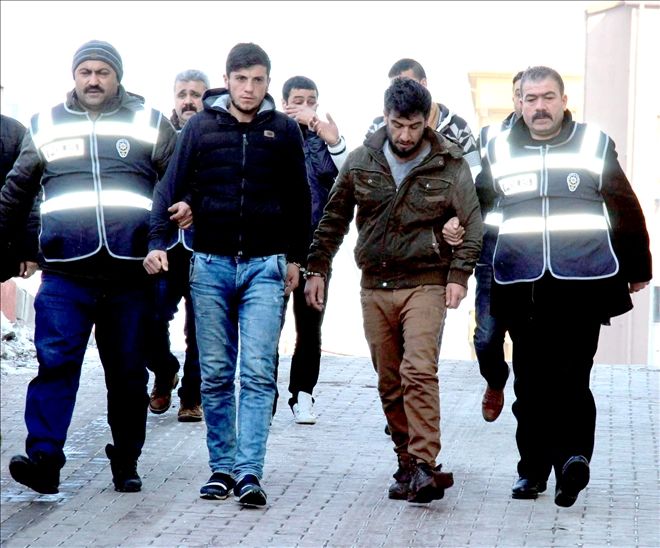 Hırsızlar haberlerini cezaevinden izleyecek