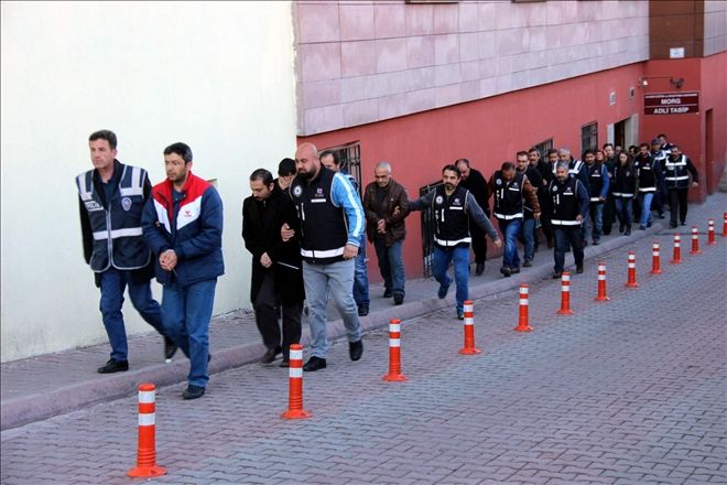 Gönüllü Eğitimciler Derneği üyesi 24 kişi adliyeye çıkarıldı