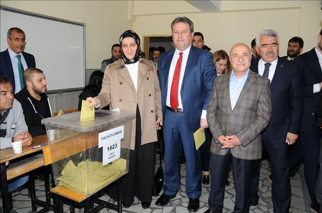 Başkan Palancıoğlu referandum oyunu kullandı