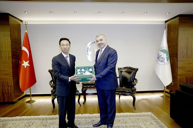 Başkan Çelik, Çin Büyükelçisi ve Çinli iş adamı heyeti ile görüştü
