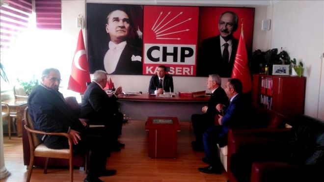 TÜRK KIZILAYI Kayseri Şubesi CHP Kayseri İl Başkanlığı´nı ziyaret etti.