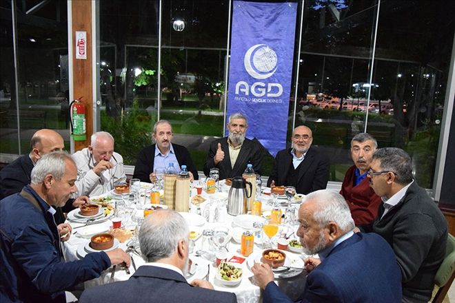 Anadolu Gençlik Derneği Kayseri Şubesi MGV Vefa Gecesi Düzenledi