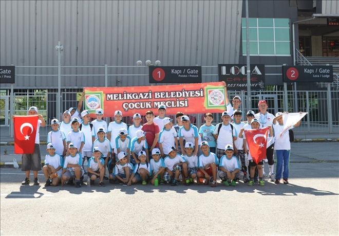 Melikgazi Belediyesi yaz okulu öğrencileri için spor gezisi düzenlendi 
