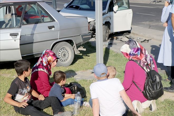 Araçlar kaza yaptı, çocuklar ağladı