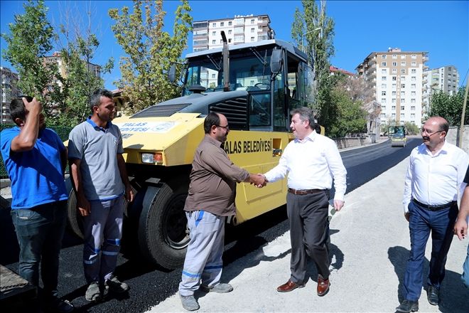 Talas´ta asfalt çalışmaları devam ediyor