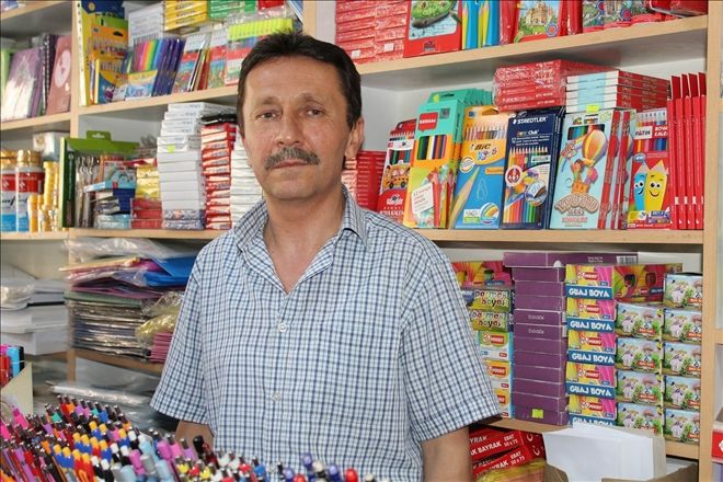 Kırtasiyeciler zincir marketlere tepkili