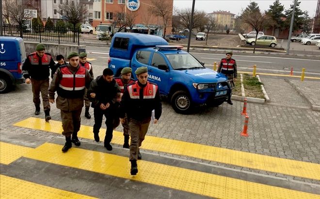 2 kilometrelik kablo çalan hırsızlar yakalandı 