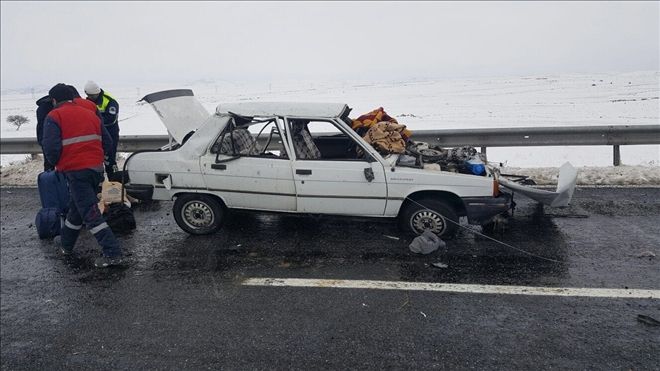 Direksiyon hakimiyeti kaybolan araç takla attı: 5 yaralı 