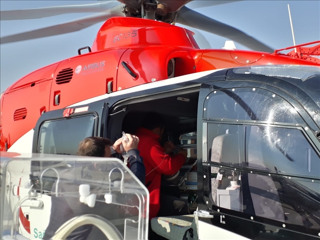 Yahşi Bebek, Helikopter Ambulansla Hayata Tutundu 