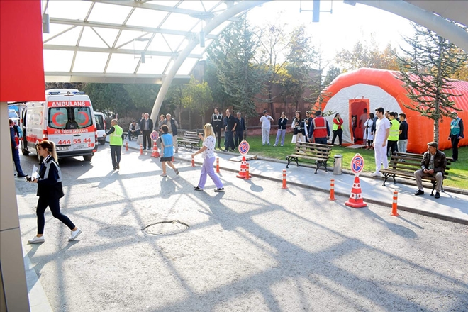 Acıbadem Kayseri Hastanesinde sarı ve yeşil kod tatbikatı yapıldı 