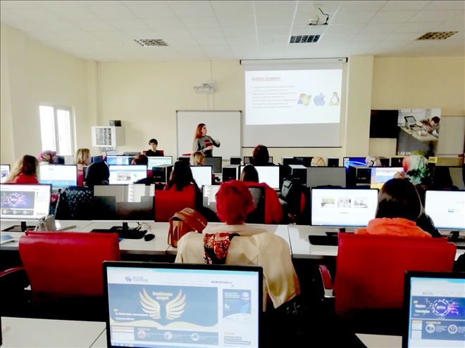 Erciyes Teknopark´ta Kadınlar İçin Teknoloji Okuryazarlığı Eğitimi Düzenlendi 