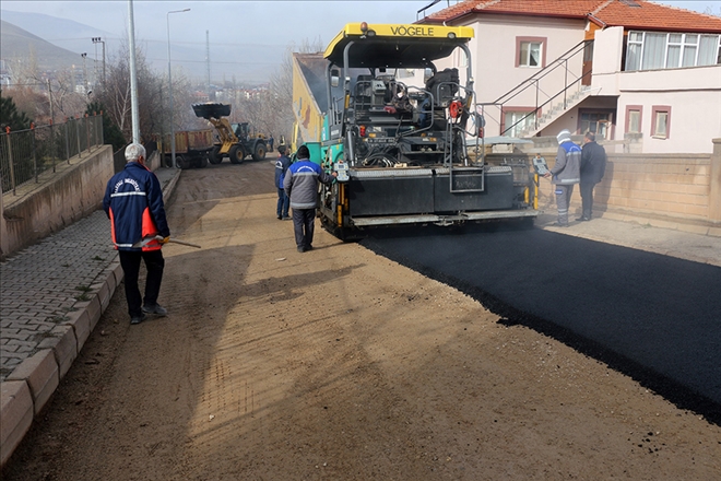 Yahyalı´da asfaltlama çalışmaları hız kesmiyor 