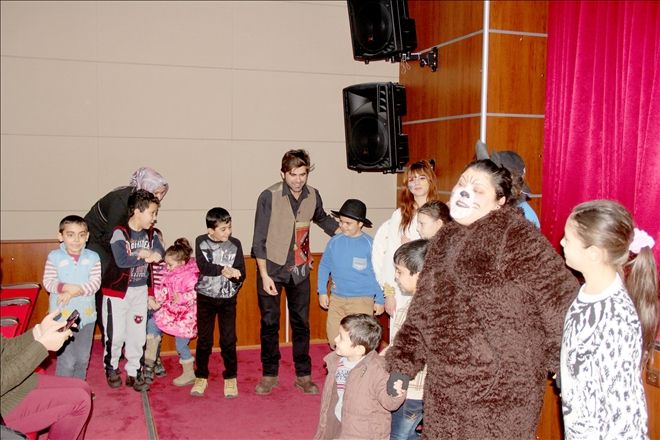 İncesu´da tiyatro gösterisine yoğun ilgi 