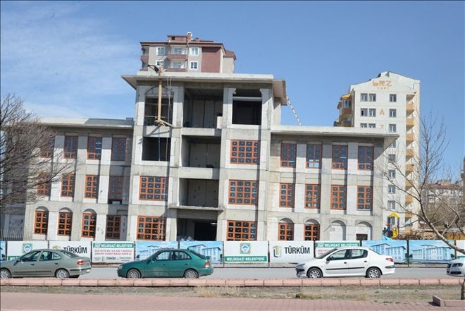 Melikgazi´de emniyet hizmet binası inşaatı devam ediyor 