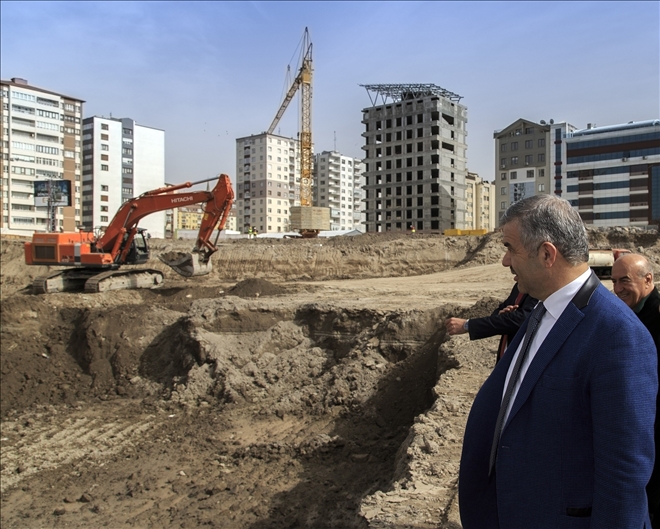 Başkan Çelik, Sahabiye Kentsel Dönüşüm Projesi şantiyesini inceledi