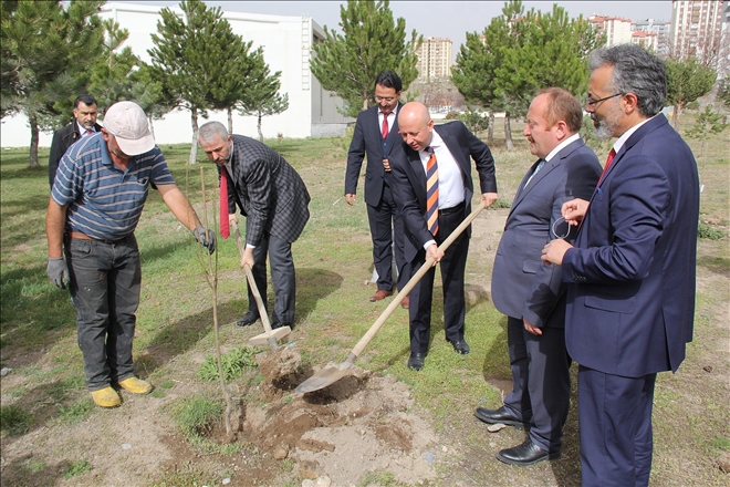 Uluslararası Şehit Ömer Halisdemir Anadolu İmam Hatip Lisesi´nde bahar coşkusu 