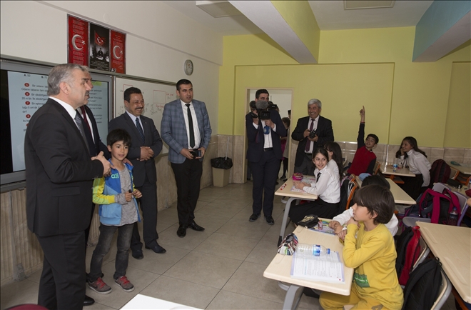 Başkan Çelik, Besime Özderici İlkokulunda öğrencilerle buluştu 