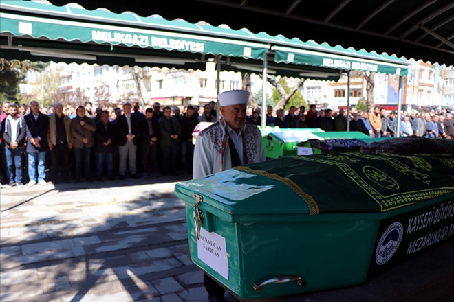 Sobadan zehirlenen üniversite öğrencisi son yolculuğuna uğurlandı 