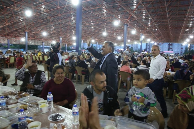 Büyükkılıç Yıldırım Beyazıt Mahallesi halkıyla iftar açtı 