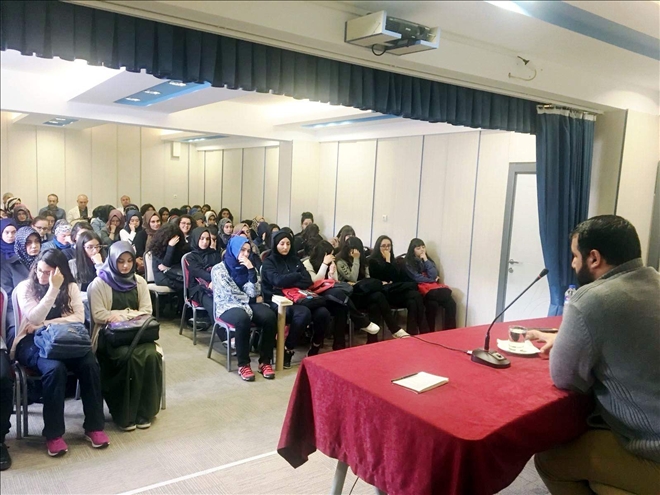 İyilikder´den ?Bağımlılık sarmalında gençliğin geleceği´ semineri 