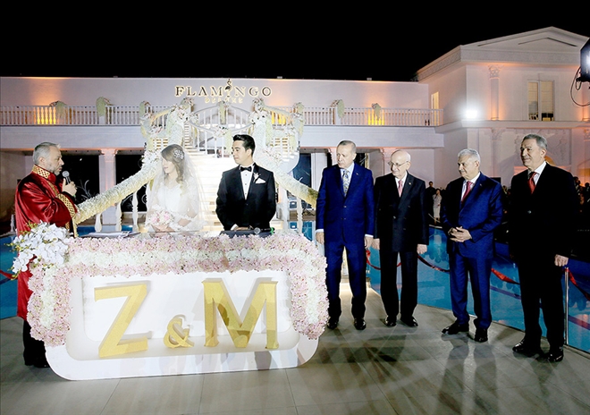 Cumhurbaşkanı Erdoğan, Bakan Özhaseki´nin kızının nikah şahidi oldu 