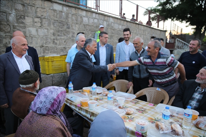 Başkan Büyükkılıç, Kıranardı sakinleri ile iftar sofrasında