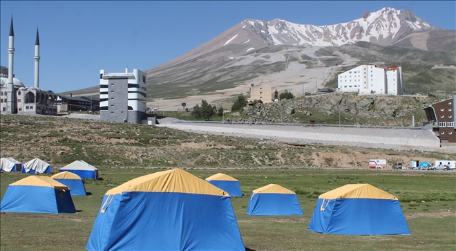 Erciyes´teki çadır kamplara yoğun ilgi 