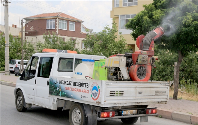 Melikgazi, haşeratla 7 ilaçlama ekibi ile mücadele ediyor