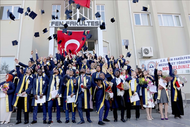 ERÜ Fen Fakültesinden 71 öğrenci mezun oldu 
