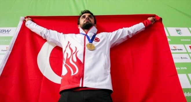 Keyseri Şekersporlu Milli Güreşçi Ekrem Öztürk Dünya Şampiyonu oldu 