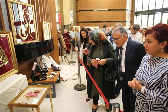 Melikgazi de Kanaviçe, Antep ile Maraş işi ve Filografi sergisi açıldı 