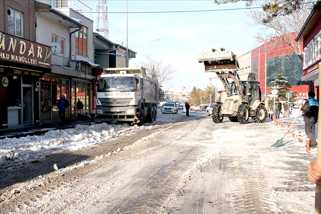 İncesu´da kar mesaisi devam ediyor 