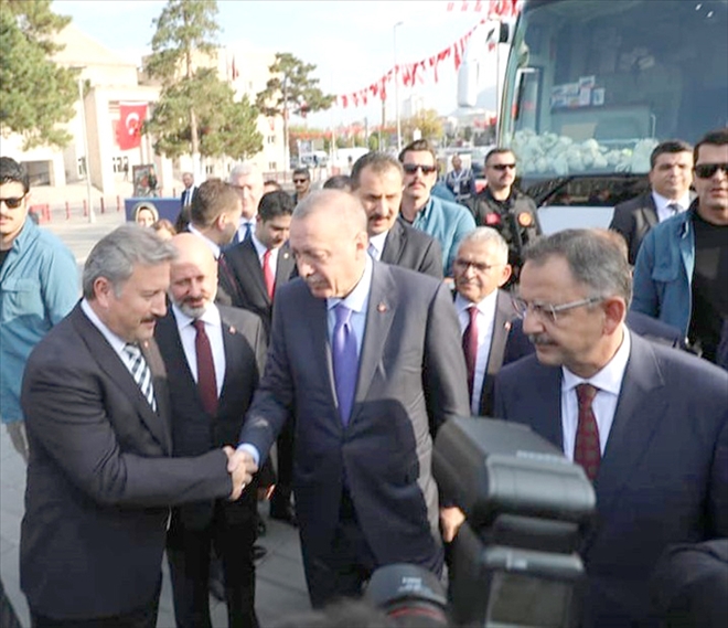 Palancıoğlu, Cumhurbaşkanı´na Melikgazi´nin 5 yatırımı hakkında bilgi verdi 