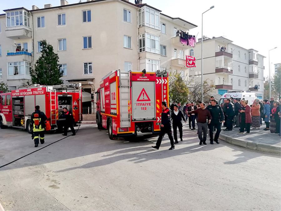 Turgut Reis mahallesindeki yangın itfaiye ekiplerini harekete geçirdi 