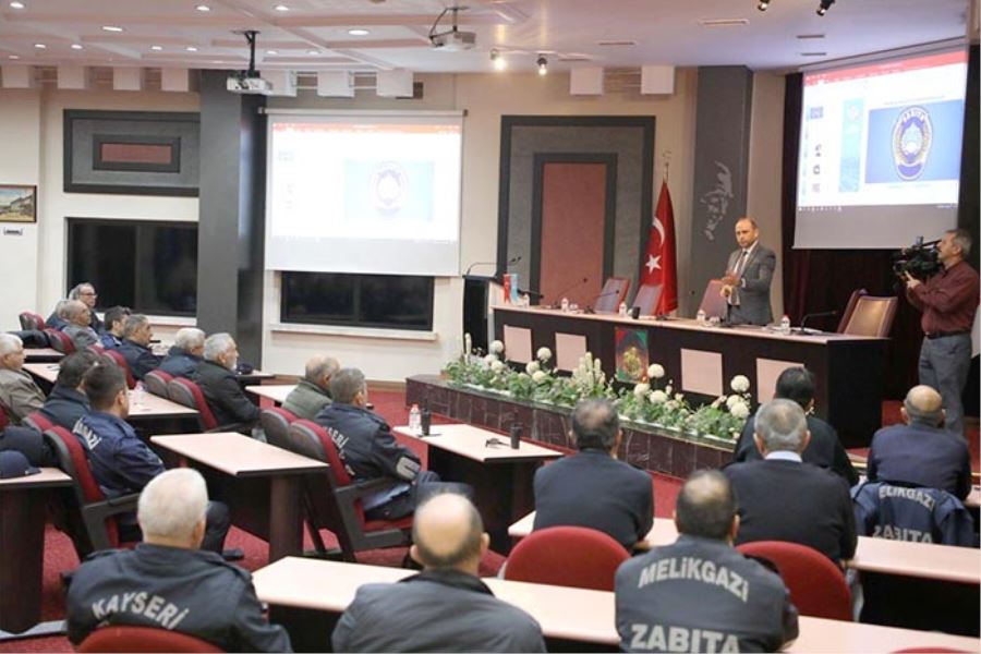 Başkan Dr. Mustafa Palancıoğlu, “Zabıta personeli bilgilendiriyor