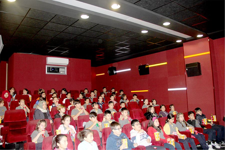 Çocukların İlk Sinema Heyecanı