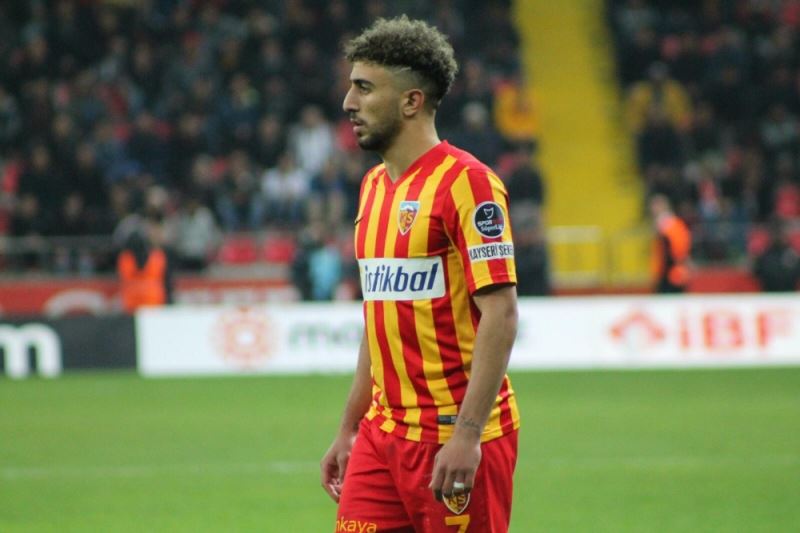 Bilal Başacıkoğlu, Kayserispor’a veda etti