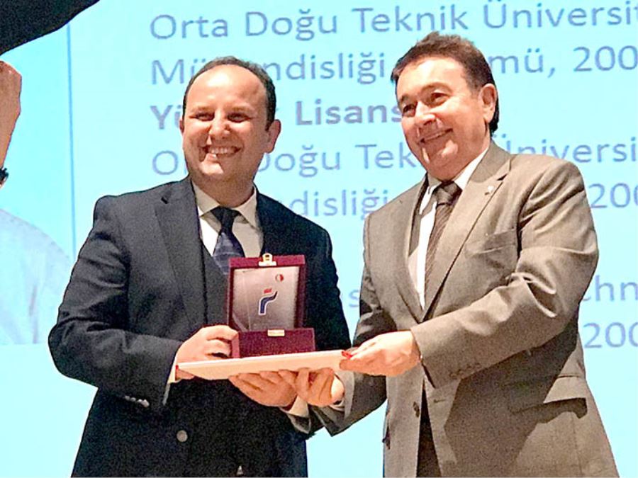 AGÜ Öğretim Üyesi Prof. Dr. Güngör’e Araştırma Teşvik Ödülü 