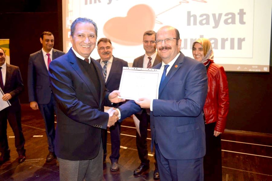 Türkiye’de ilk kez Milli Eğitim personeline ilk yardım eğitimi sertifikası 