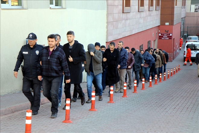 FETÖ´den gözaltına alınan 13 kişi adliyeye çıkarıldı 