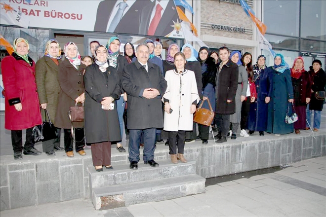 Yalçın Üniversiteli gençlerle buluştu