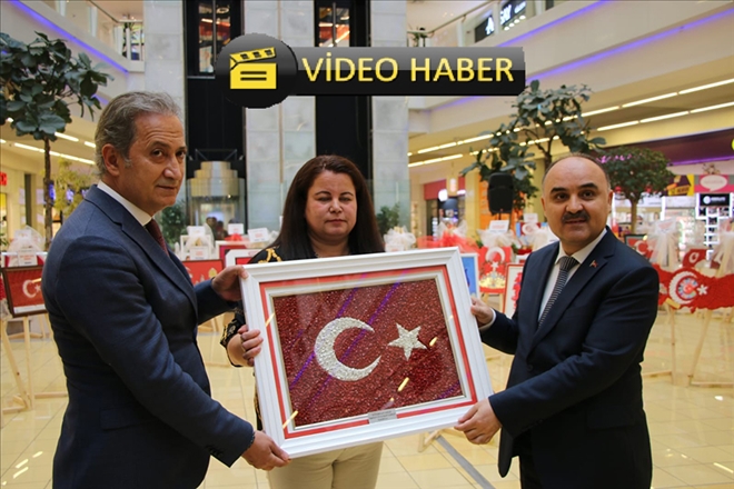 Kayseri Mantısından Yapılan Türk Bayrağı Büyük İlgi Görüyor 