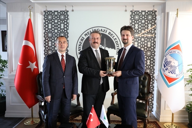 Palancıoğlu, Macaristan´ın Ankara Büyükelçisini kabul etti 
