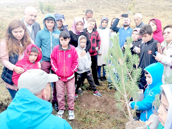 Mutlu Yüzler Projesi´nde ağaç dikme etkinliği yapıldı 