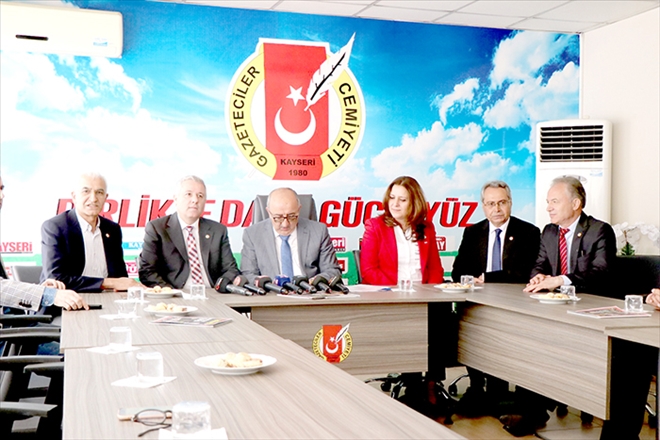 CHP´li 4 Milletvekilinden Kayseri Gazeteciler Cemiyeti´ne ziyaret 